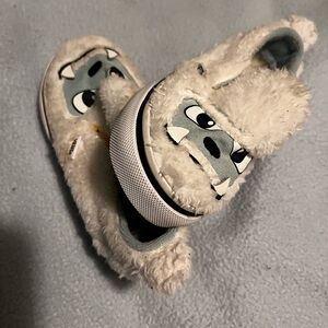 Kids Furry Monster Slippers - White